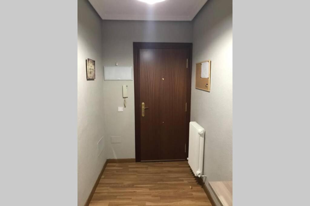 Apartamento Piso La Reina Medina del Campo Exterior foto