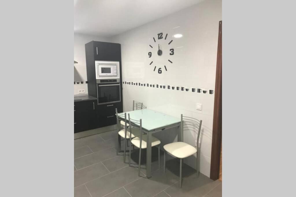 Apartamento Piso La Reina Medina del Campo Exterior foto
