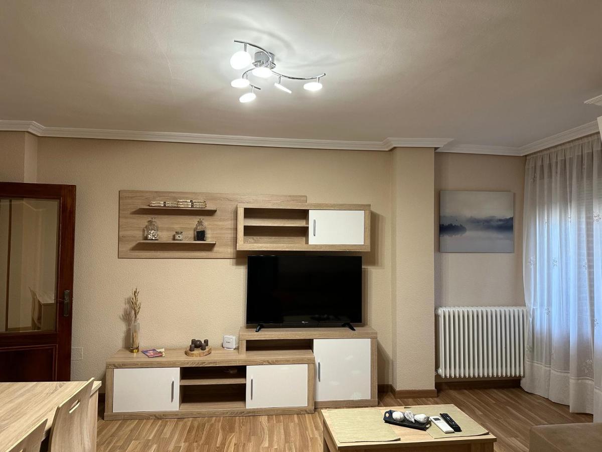 Apartamento Piso La Reina Medina del Campo Exterior foto
